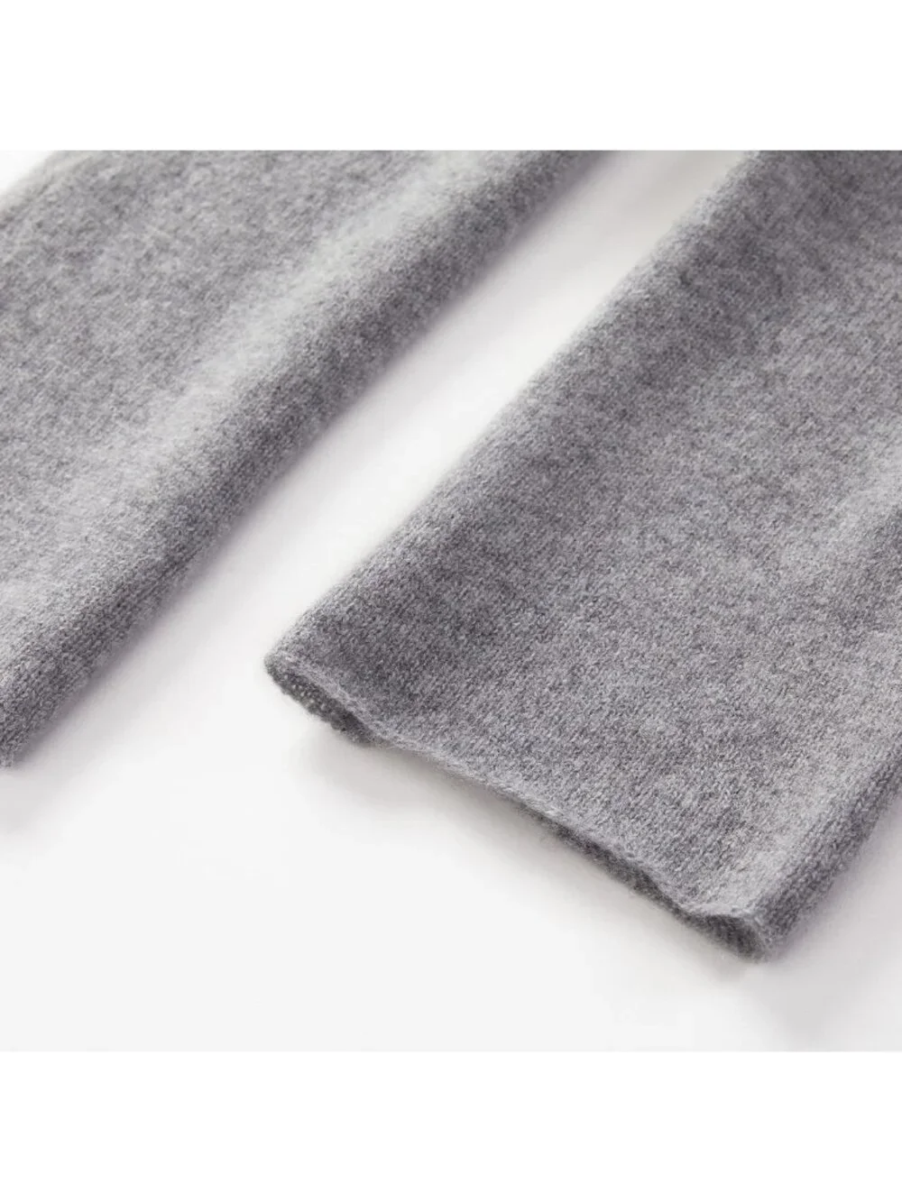 Luxurious 100% Cashmere Green Knitted Scarf Shawl - Soft, Warm, Plant-Dyed for